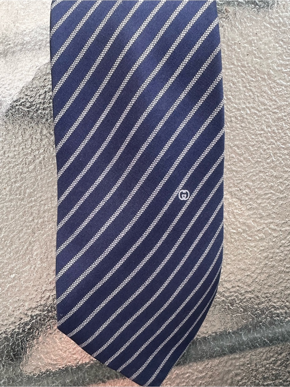Vintage Authenticated Gucci 100% Silk Tie Made In ITaly